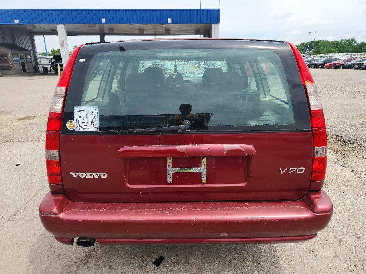 1998 VOLVO V70