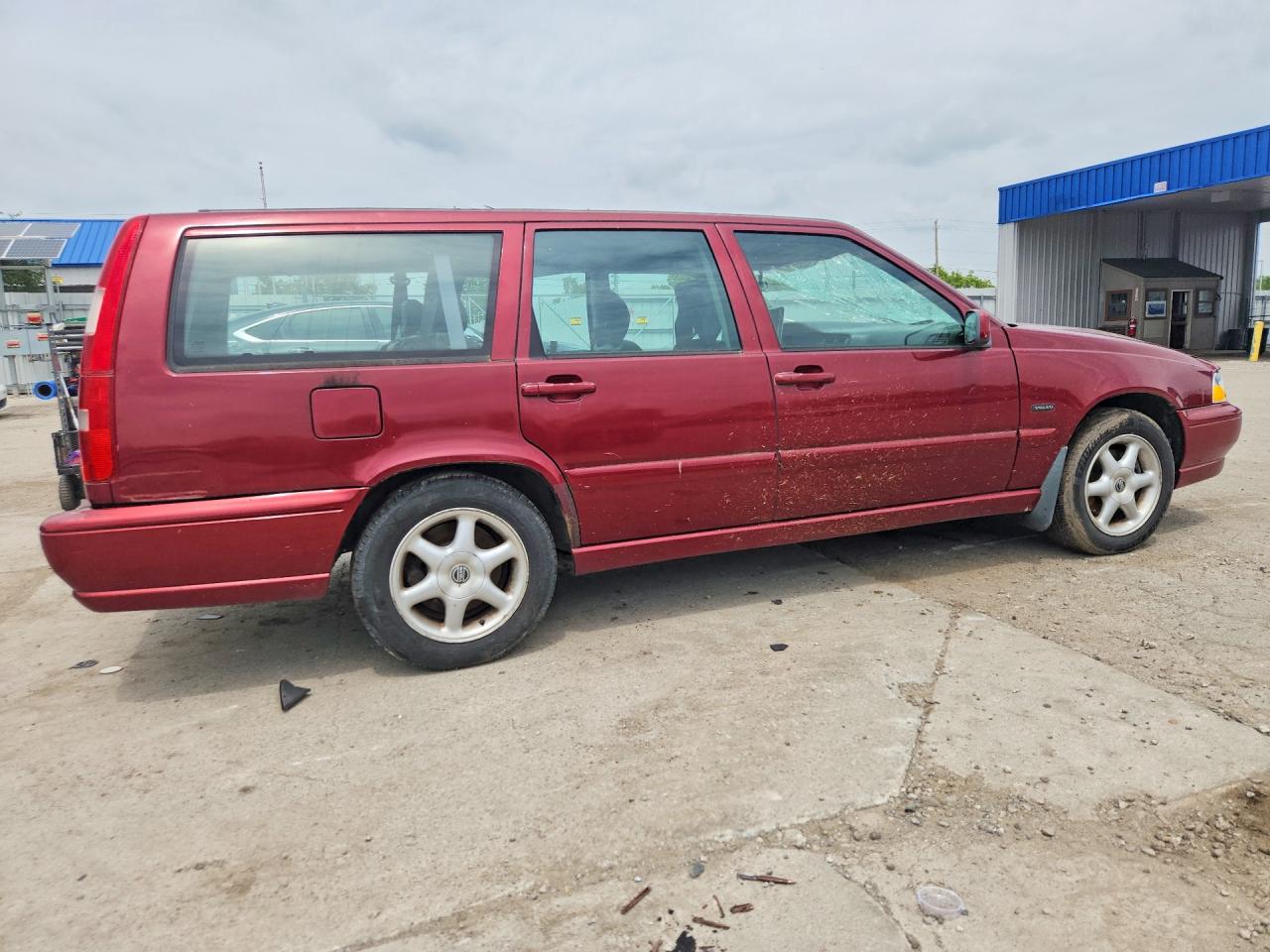 1998 VOLVO V70