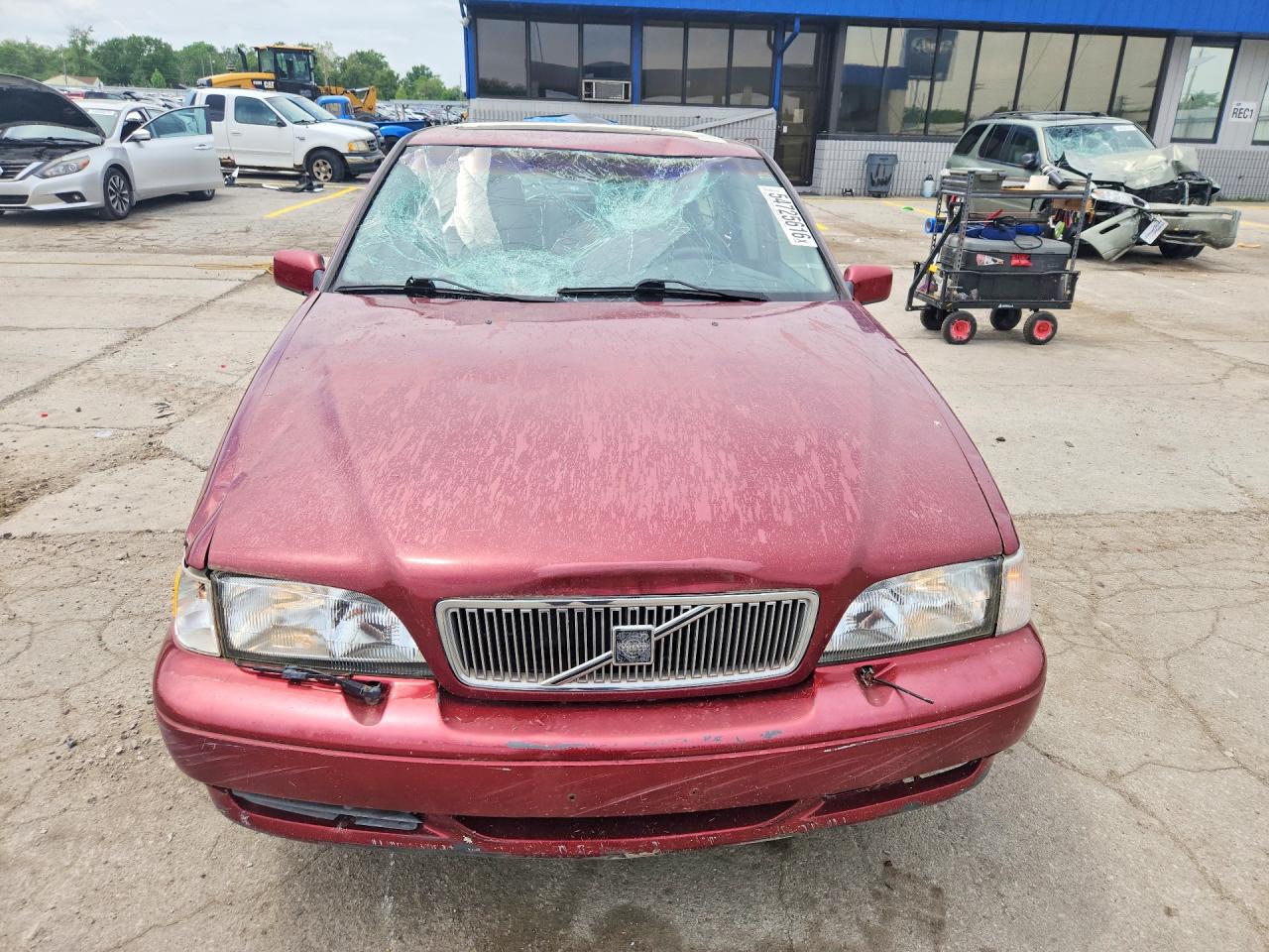 1998 VOLVO V70