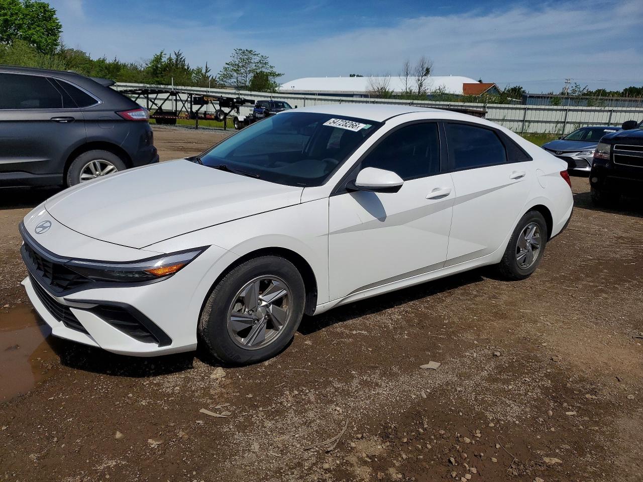 2024 HYUNDAI ELANTRA SE