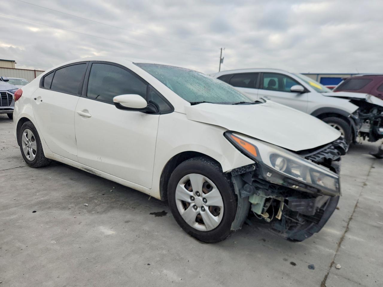 2017 KIA FORTE LX Base