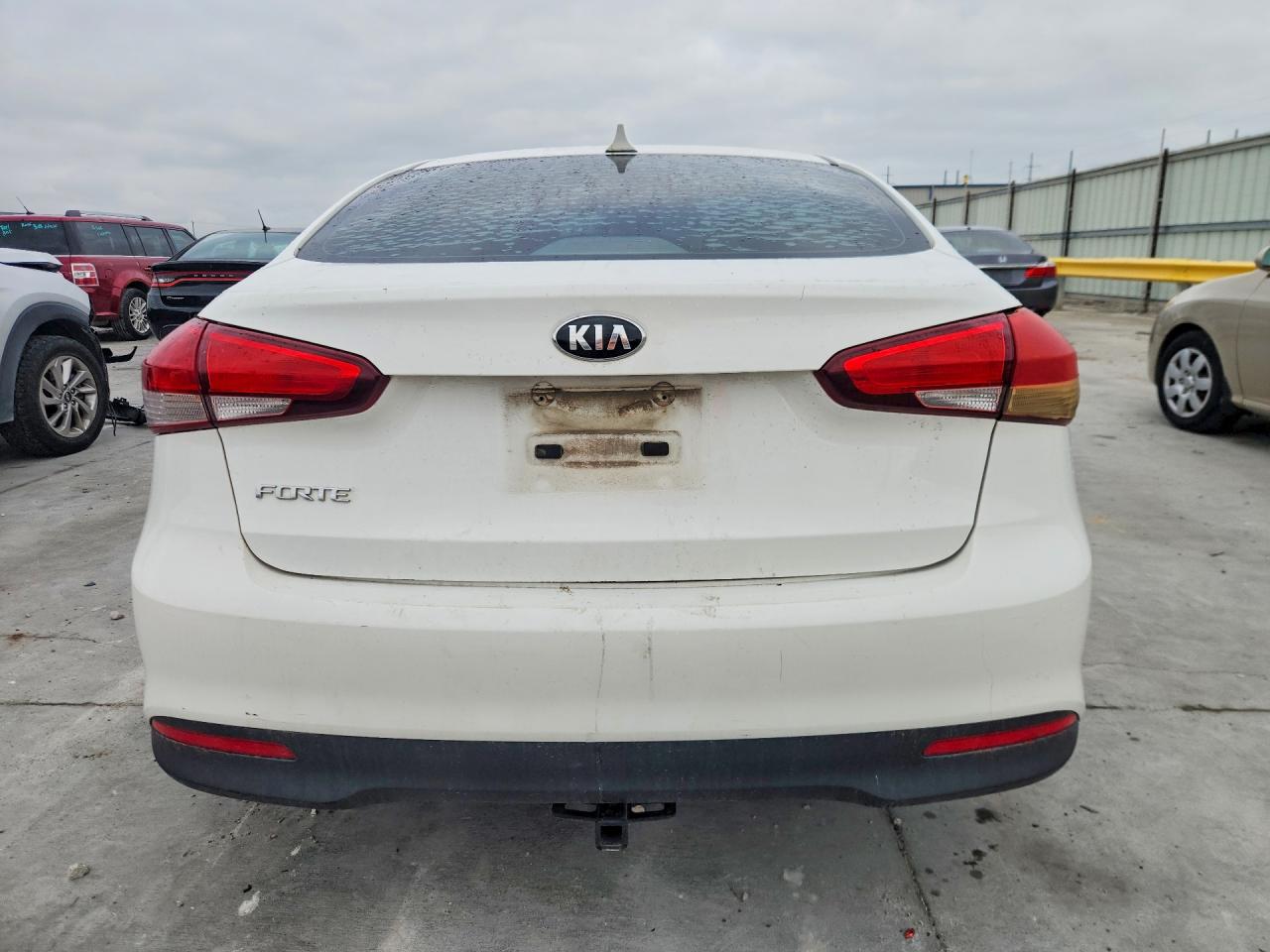 2017 KIA FORTE LX Base