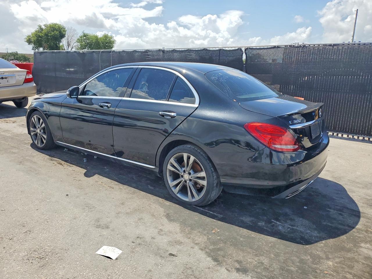 2016 MERCEDES-BENZ C C300