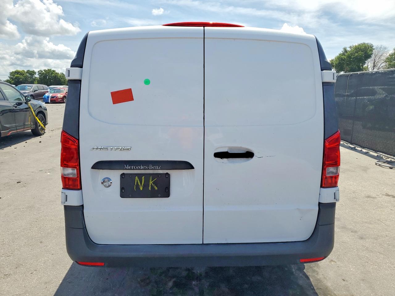 2017 MERCEDES-BENZ METRIS