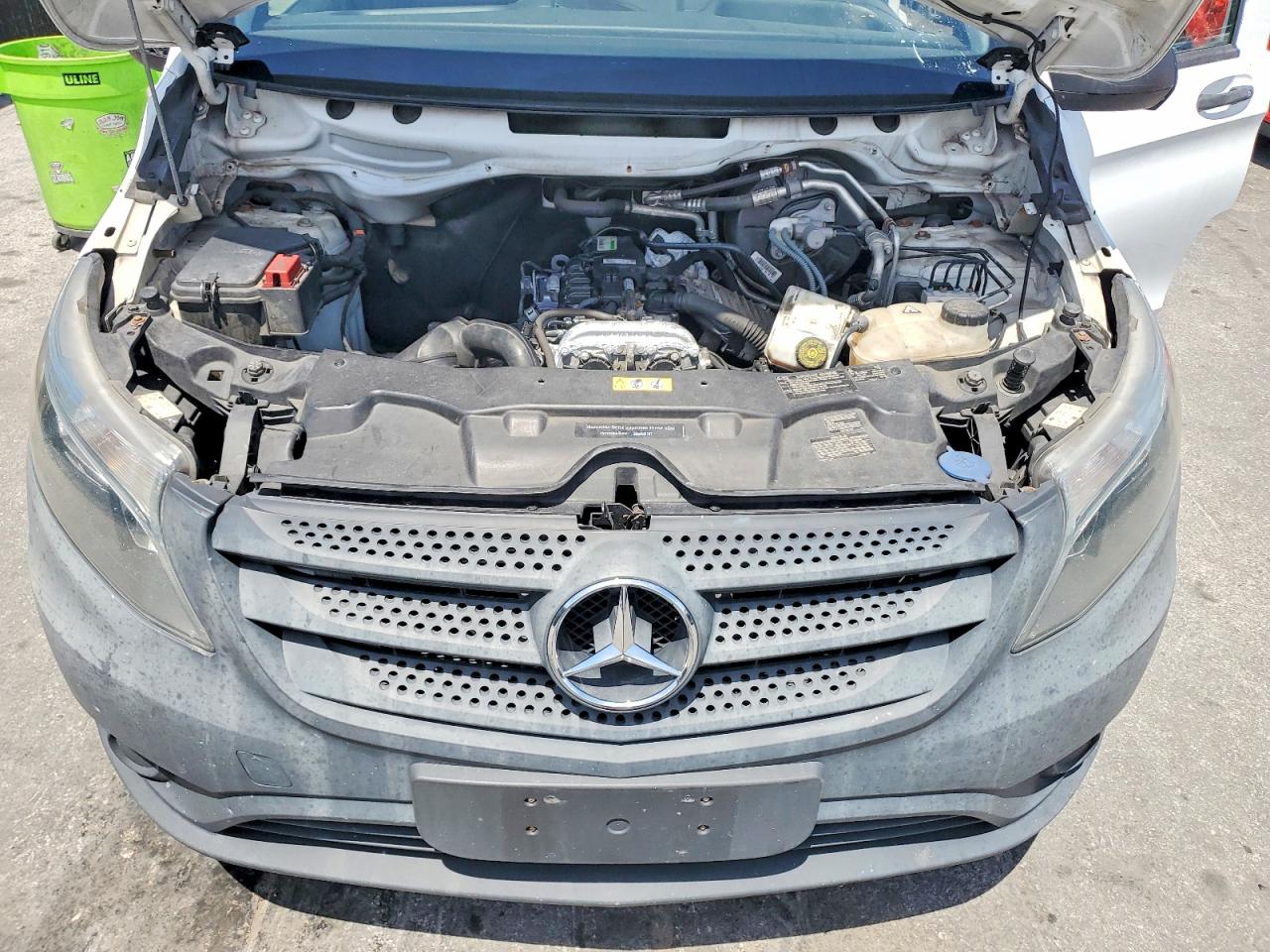 2017 MERCEDES-BENZ METRIS