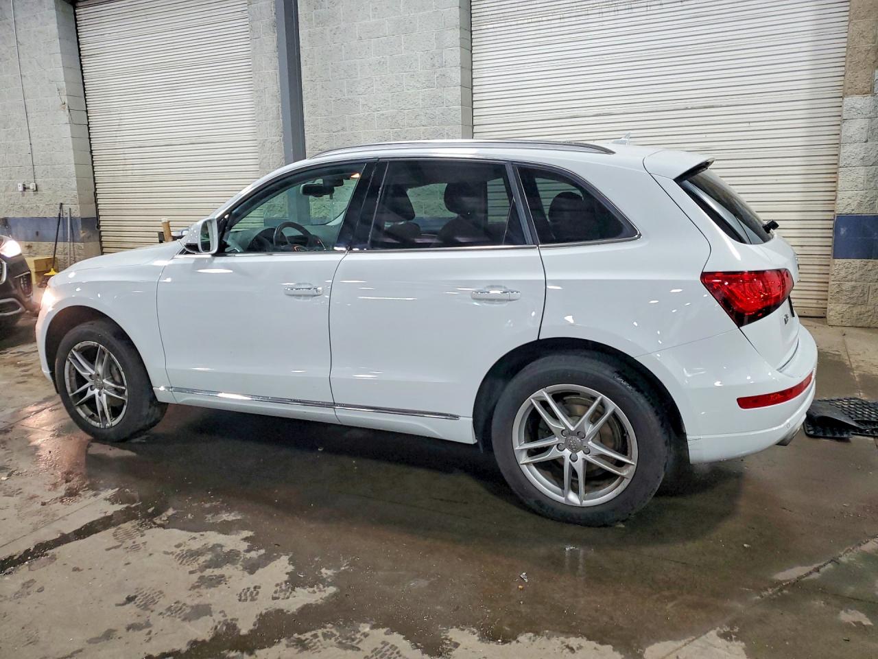 2017 AUDI Q5 quattro Premium Plus