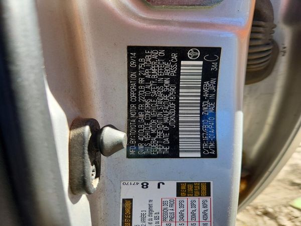 2015 TOYOTA PRIUS — VINS