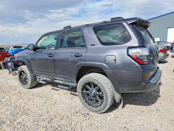 2023 TOYOTA 4RUNNER SR5