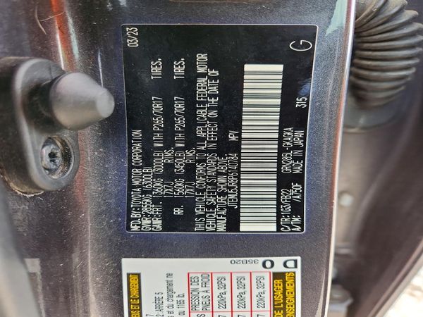 2023 TOYOTA 4RUNNER SR5