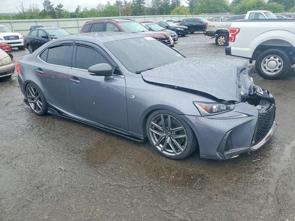 2018 LEXUS IS