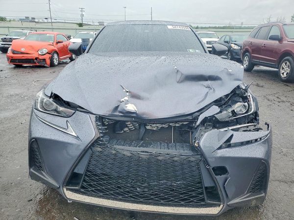 2018 LEXUS IS