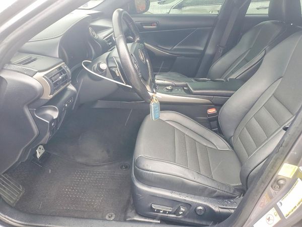 2018 LEXUS IS