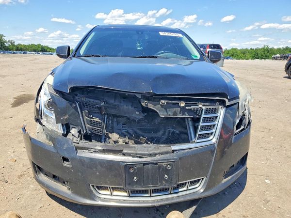 2013 CADILLAC XTS Base