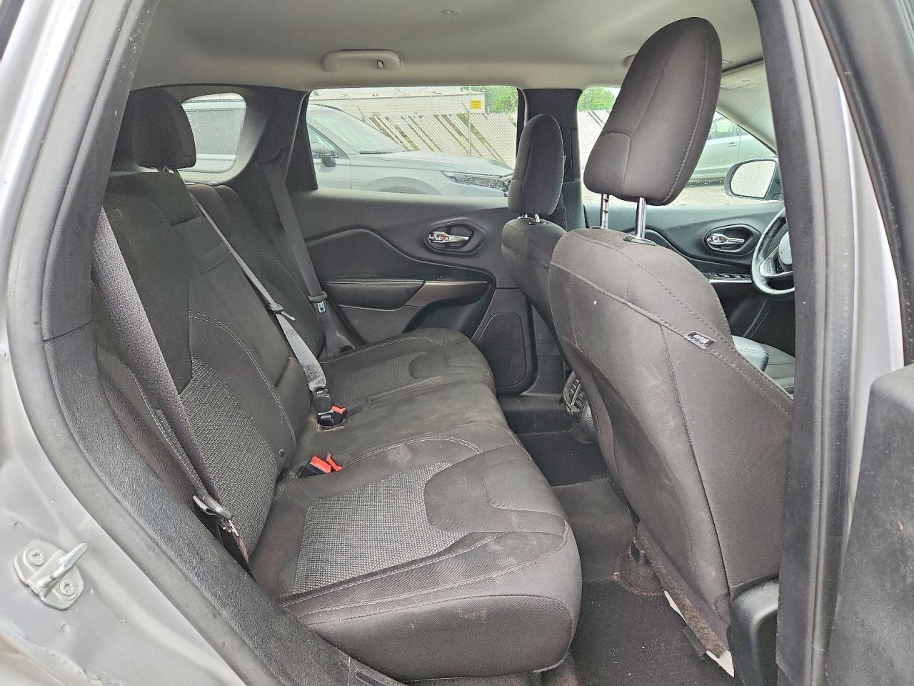 2019 JEEP CHEROKEE LATITUDE 4X4