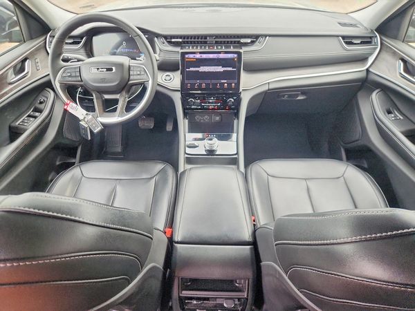 2024 JEEP GRAND CHEROKEE