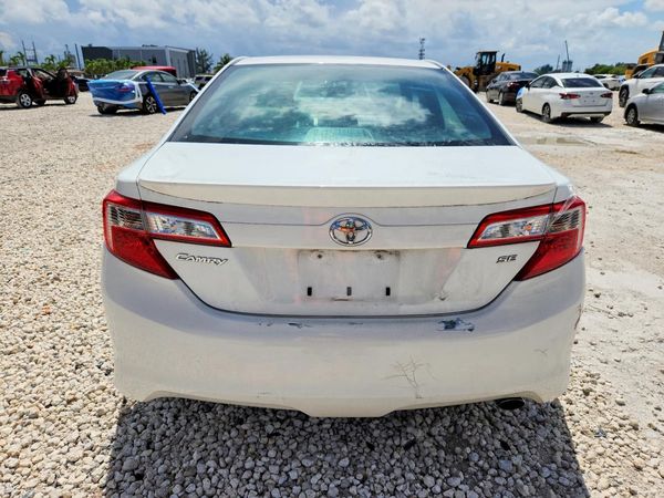 2014 TOYOTA CAMRY