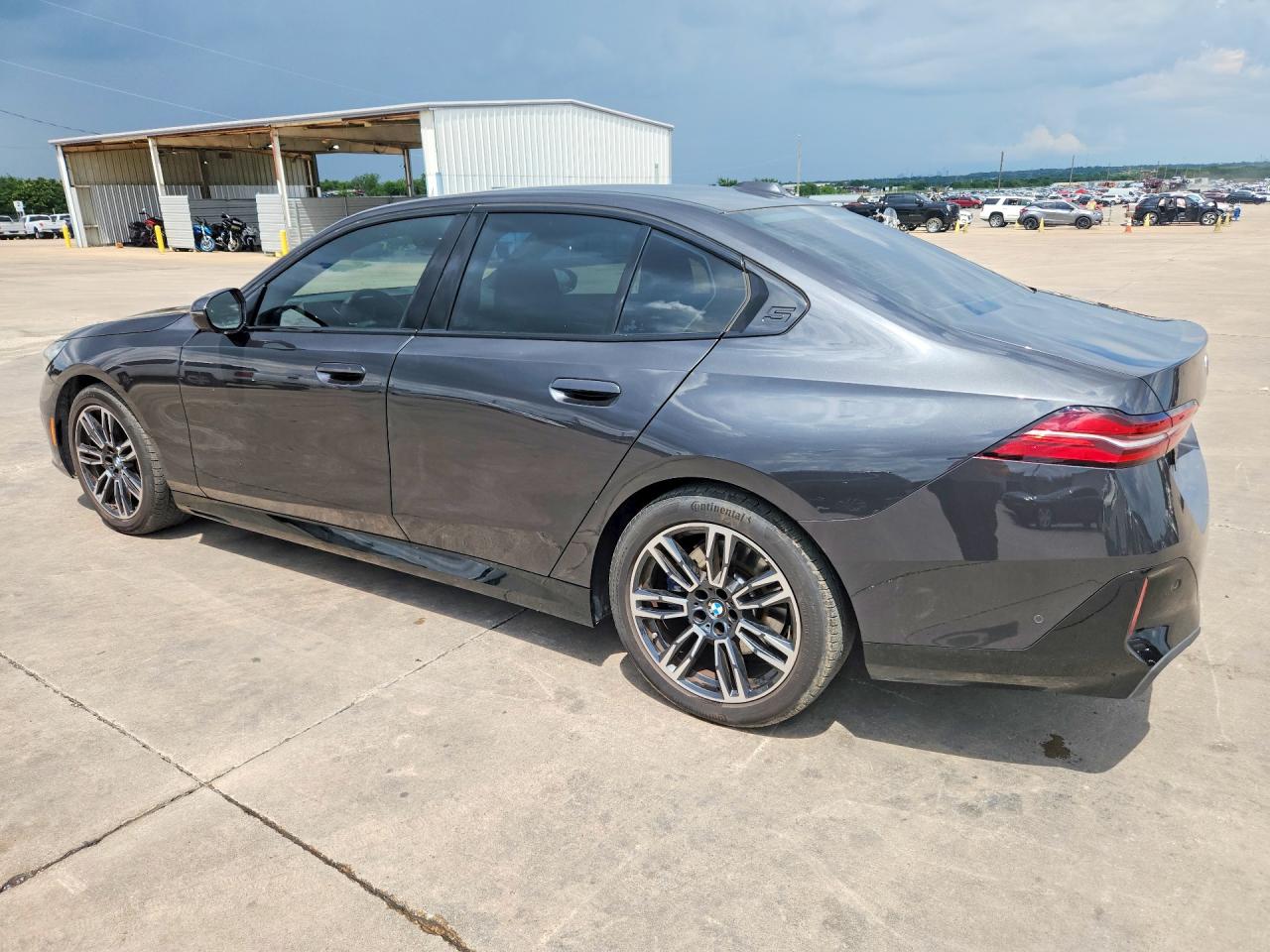 2025 BMW 530