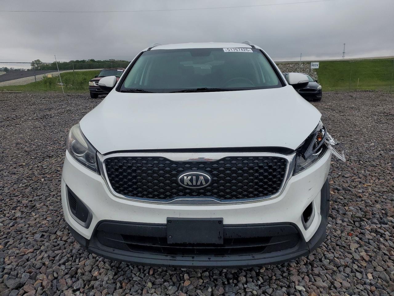 2016 KIA SORENTO L / LX