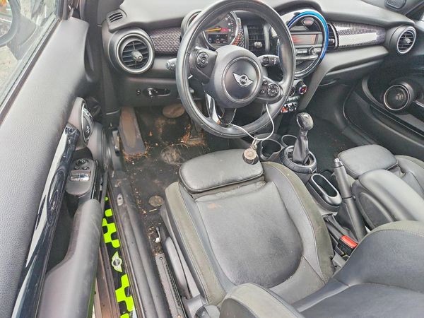 2014 MINI COOPER