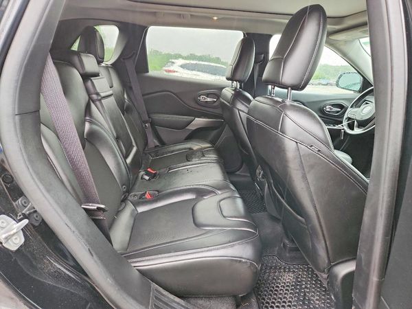 2019 JEEP CHEROKEE LATITUDE PLUS 4X4