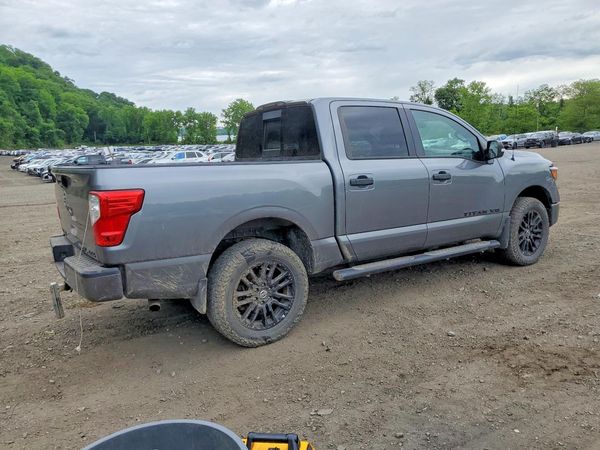 2018 NISSAN TITAN
