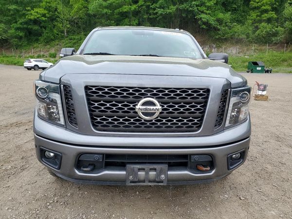 2018 NISSAN TITAN