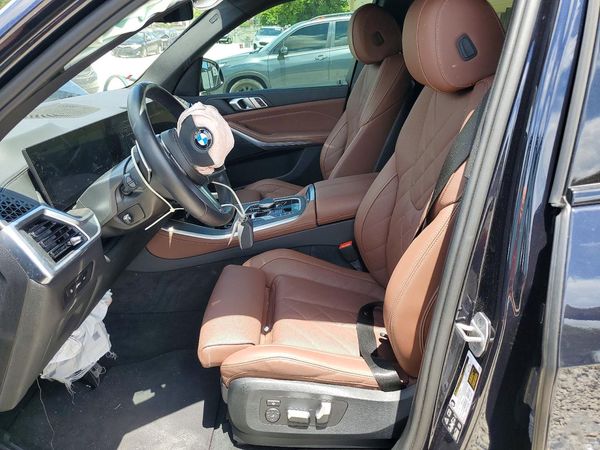 2025 BMW X5 xDrive40i