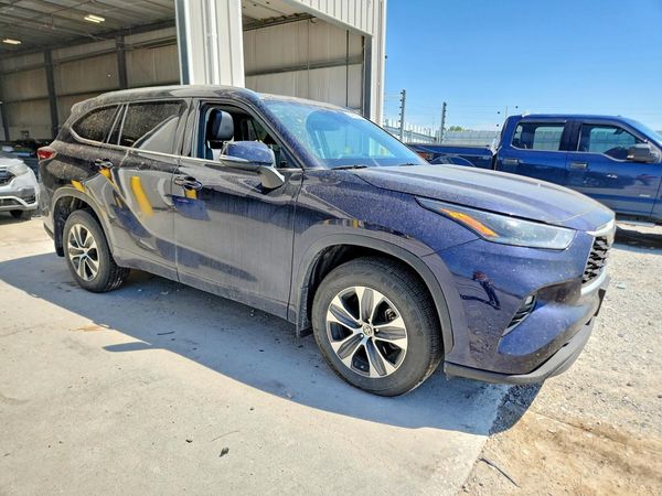 2021 TOYOTA HIGHLANDER