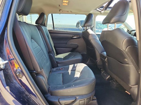 2021 TOYOTA HIGHLANDER