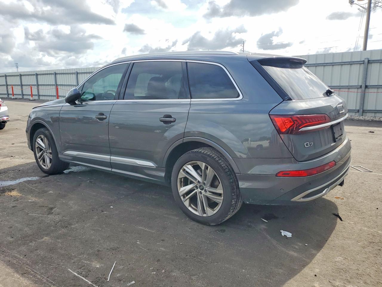 2021 AUDI Q7