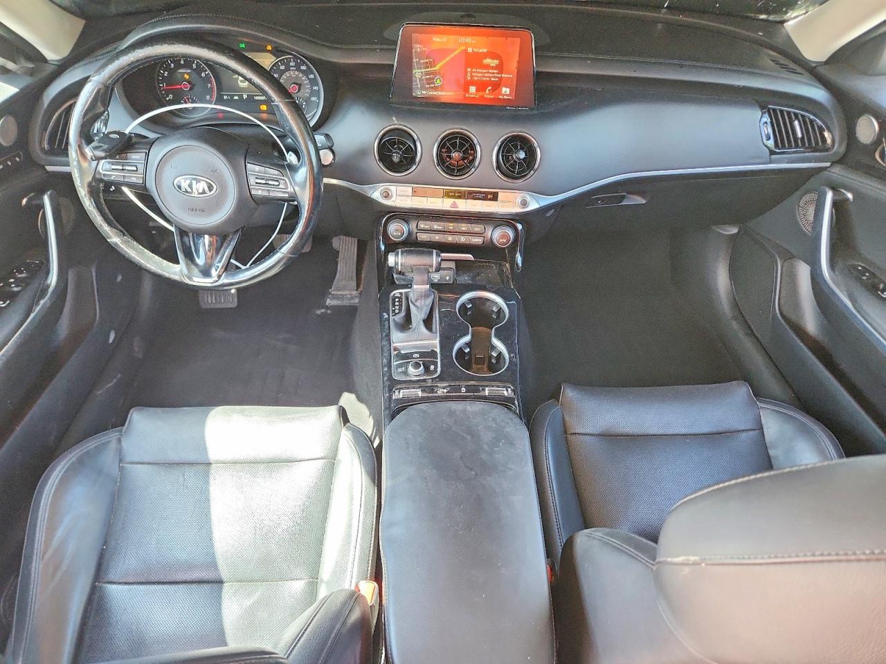 2019 KIA STINGER Premium