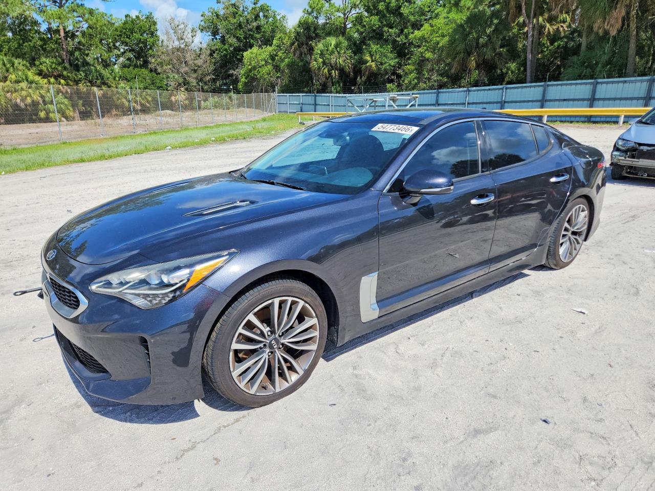 2019 KIA STINGER Premium