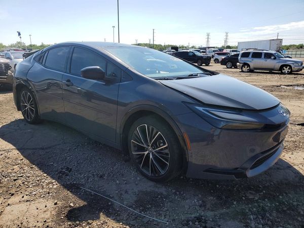 2024 TOYOTA PRIUS