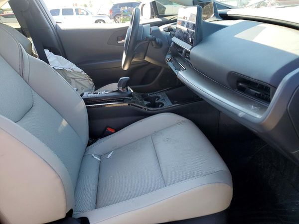 2024 TOYOTA PRIUS