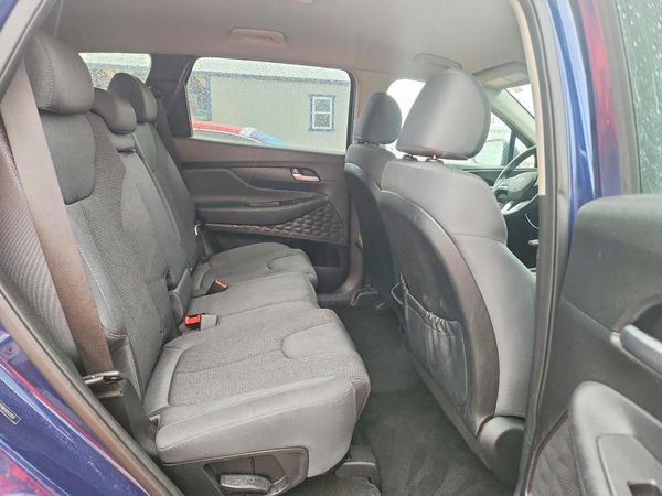 2019 HYUNDAI SANTA FE SE