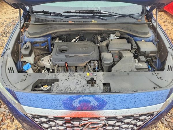 2019 HYUNDAI SANTA FE SE