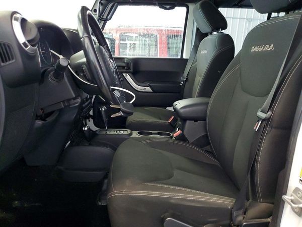 2016 JEEP WRANGLER UNLIMITED SAHARA 4X4 — DENT