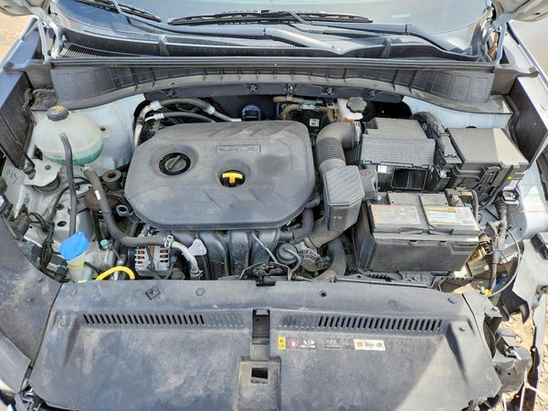 2017 HYUNDAI TUCSON SE (no options)