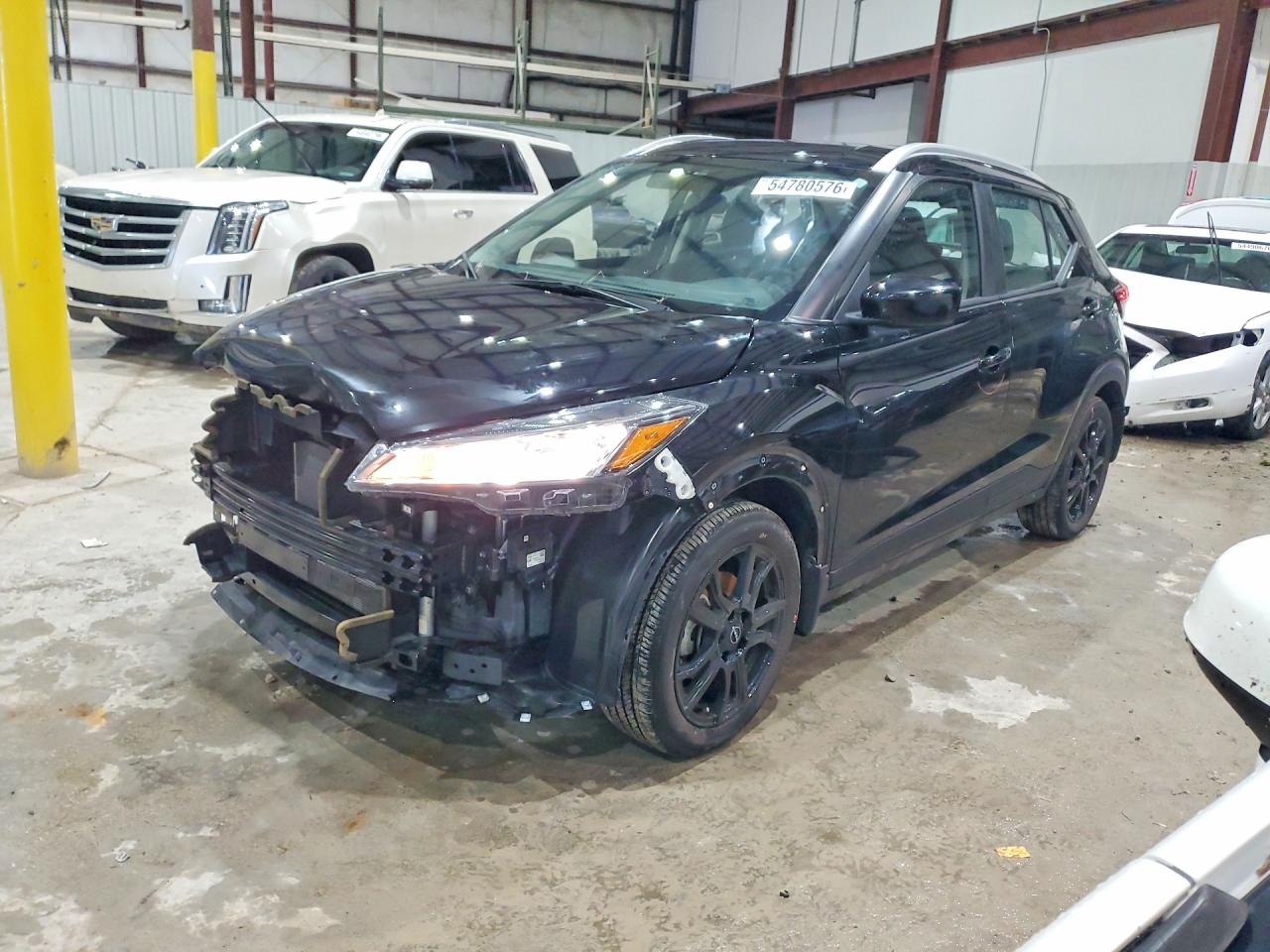 2024 NISSAN KICKS