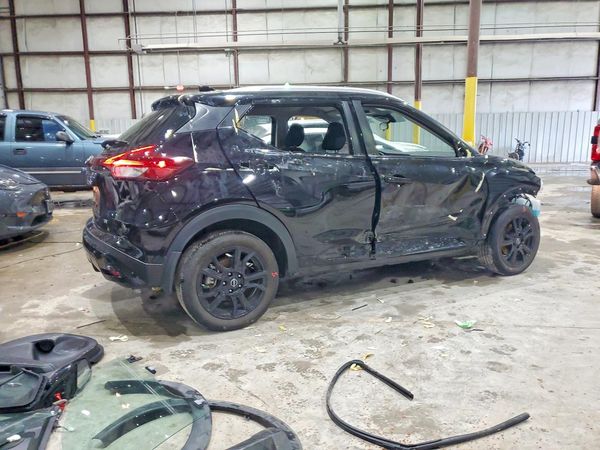 2024 NISSAN KICKS