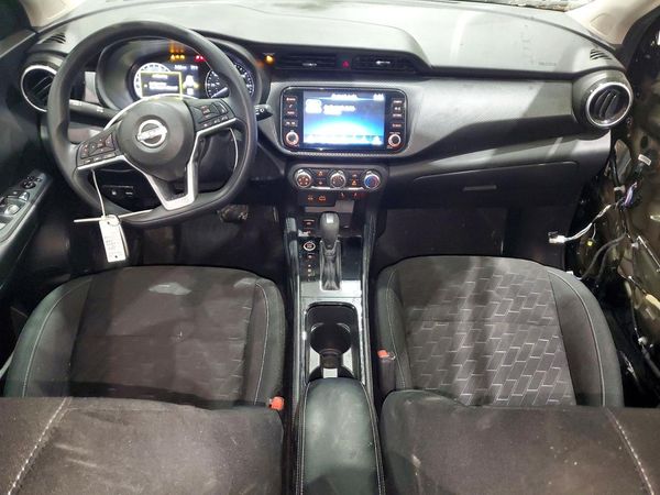 2024 NISSAN KICKS