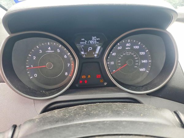 2013 HYUNDAI ELANTRA
