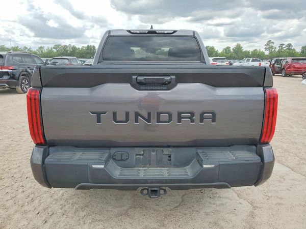 2022 TOYOTA TUNDRA SR5