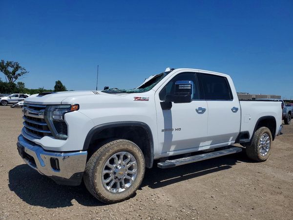 2025 CHEVROLET SILVERADO — DSFA — Front 3/4