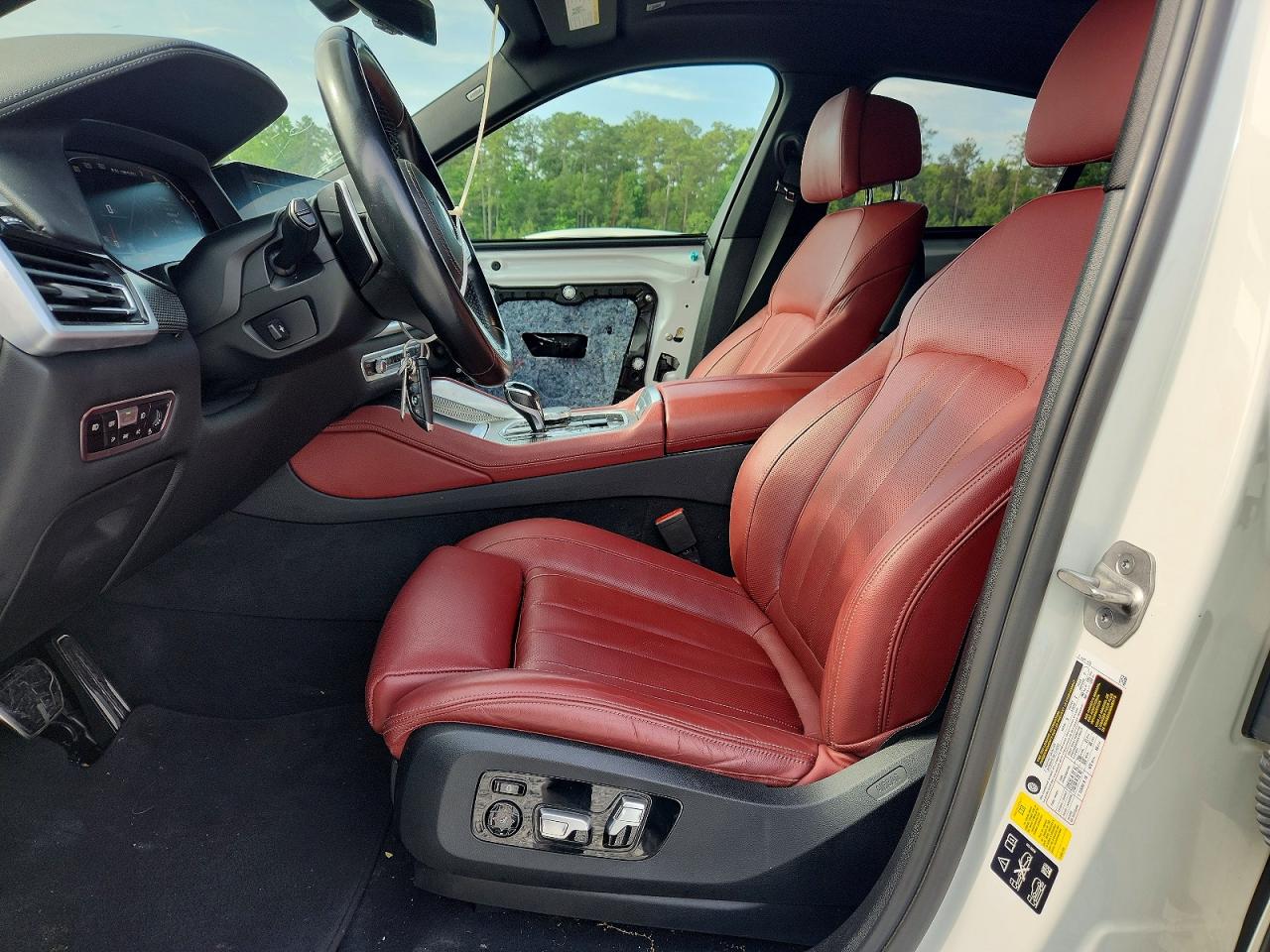 2021 BMW X6 M50i