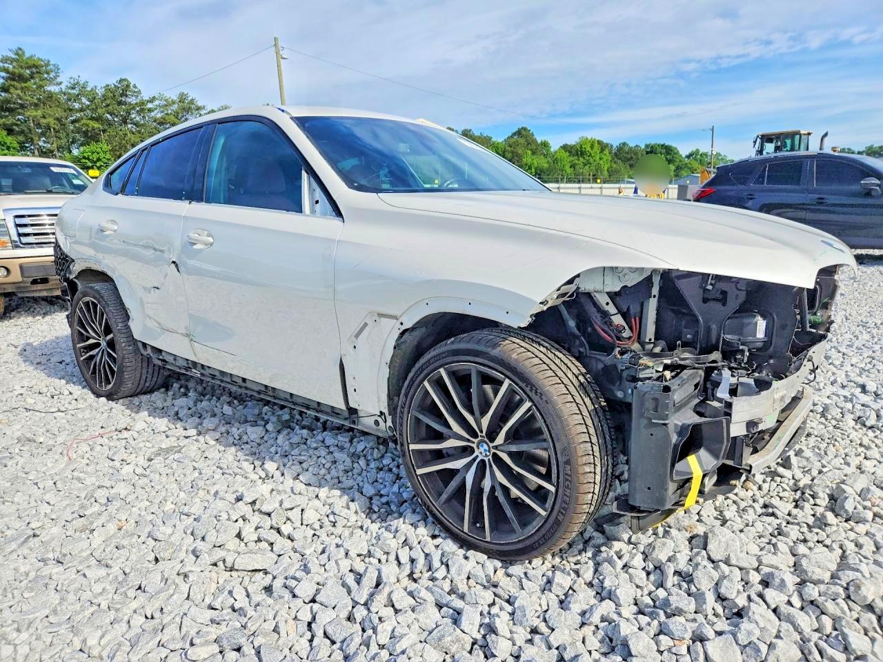 2021 BMW X6 M50i