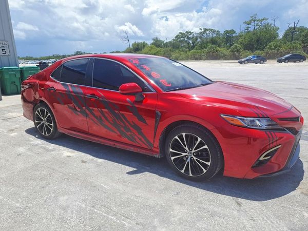 2020 TOYOTA CAMRY