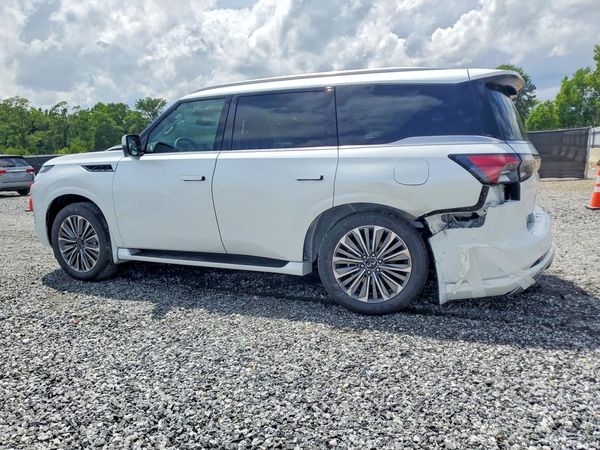 2026 INFINITI QX80 Luxe