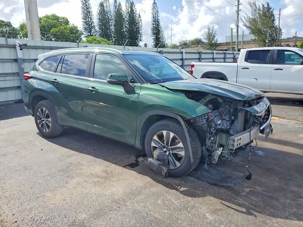2023 TOYOTA HIGHLANDER