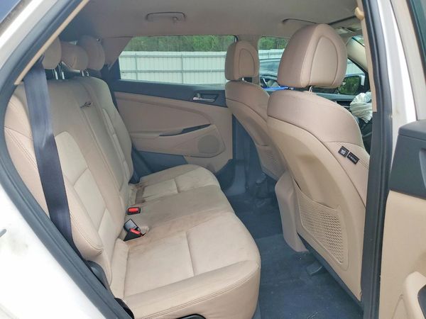 2018 HYUNDAI TUCSON SE Standard
